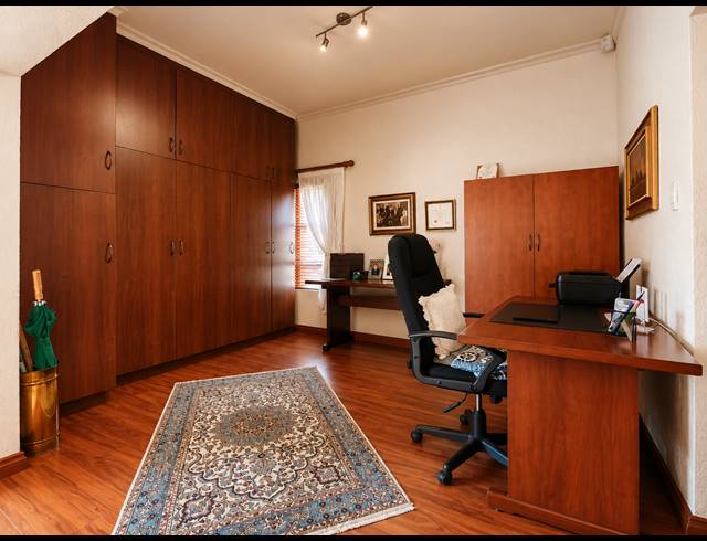 3 BEDROOM TOWNHOUSE FOR SALE IN ARCON PARK